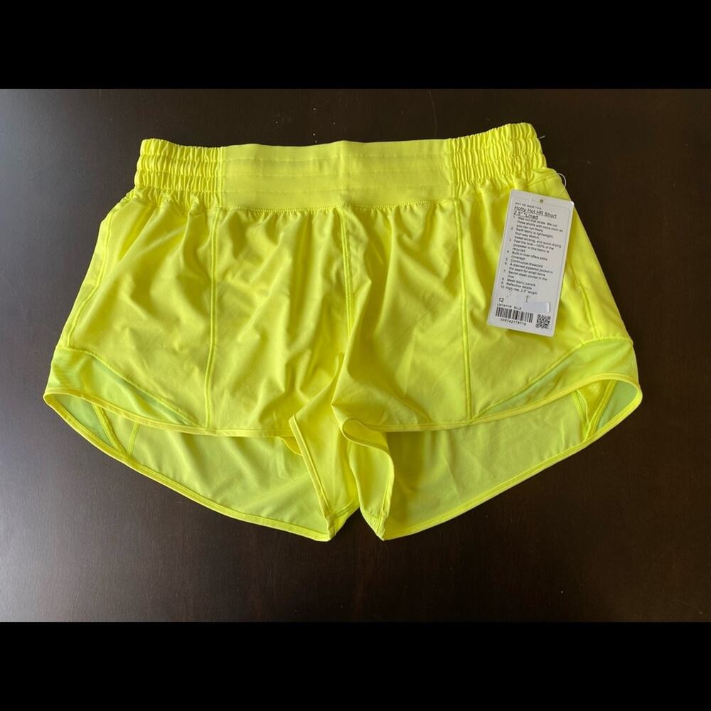 NWT Lululemon Hotty Hot HR Short 2.5" ELLE Sz 12